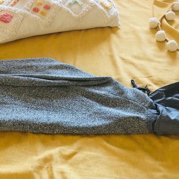 Beautiful sweater/nice casual jacket! - Picture 2 of 4